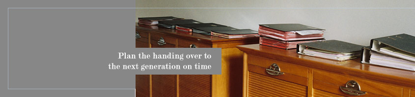 Image: Plan the handing over to the next generation in time